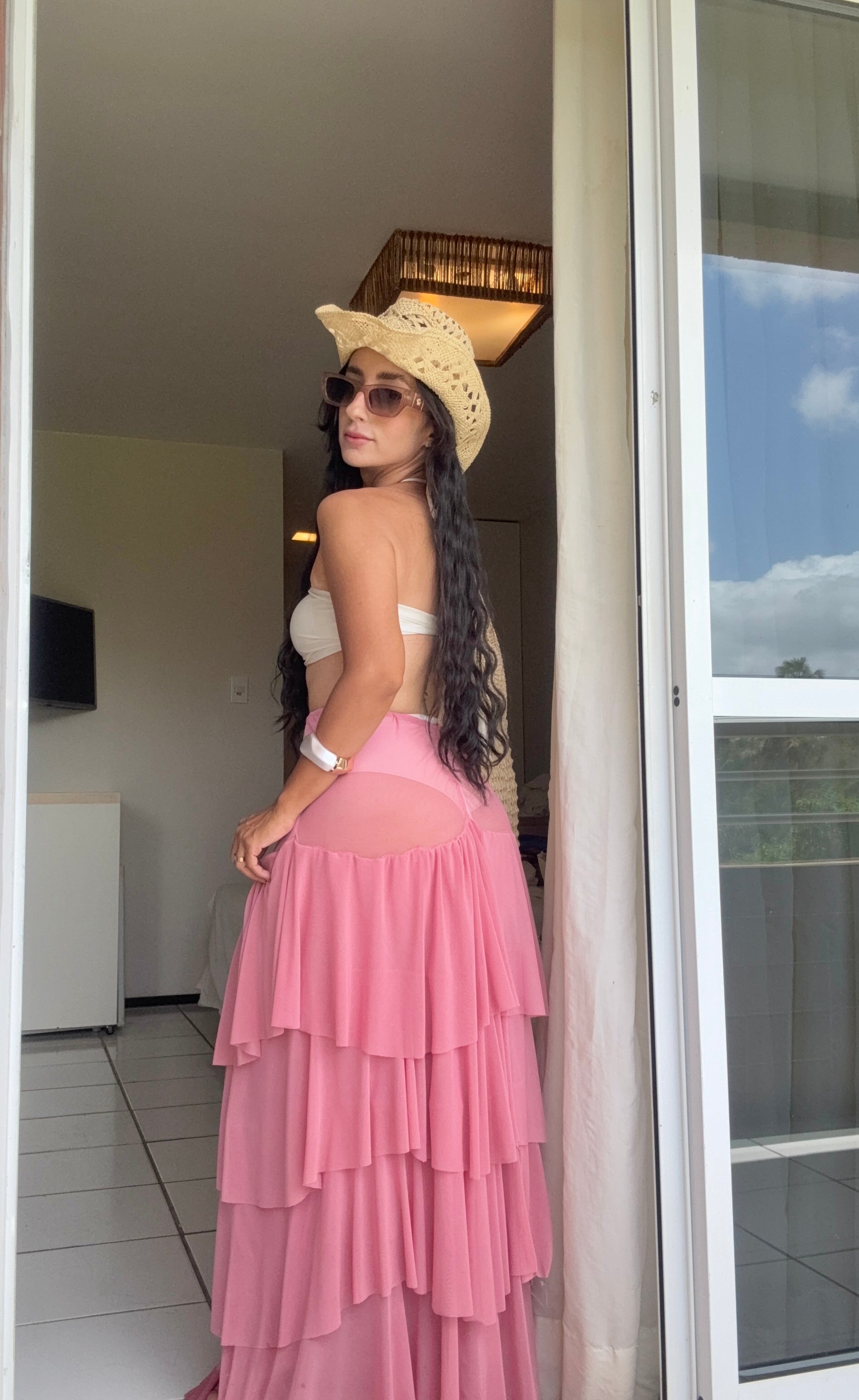 Saída de Praia Feminina Rosa em Tule com Babados