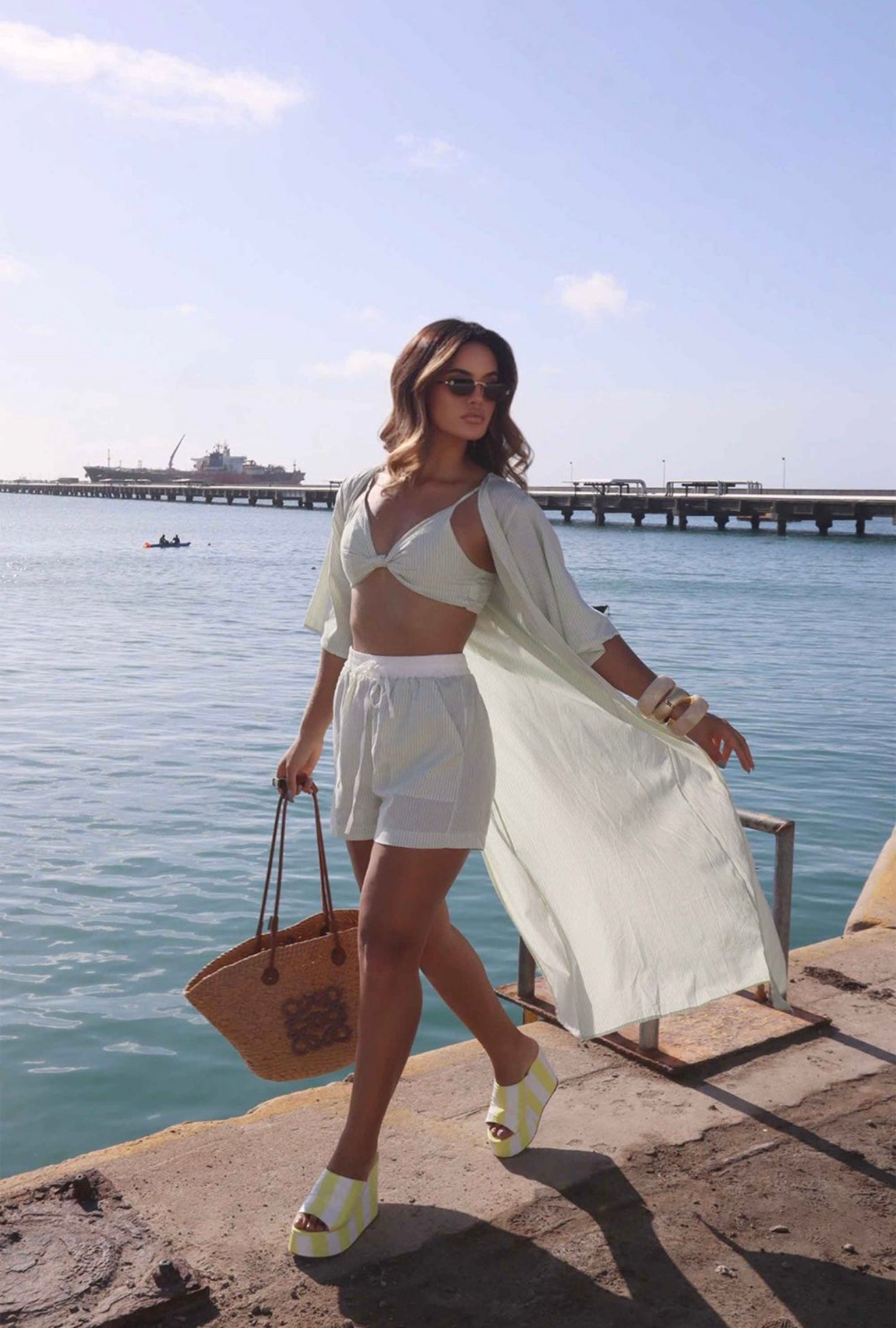 Conjunto Moda Praia Feminino com Kimono, Top e Short Verão